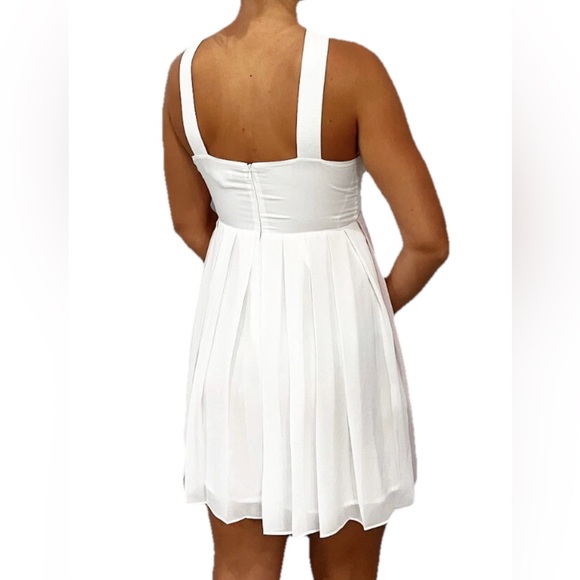 BCBGGeneration White Pink Pleated Halter Mini Dress Women’s Sz 6 Cocktail Party - Picture 3 of 7
